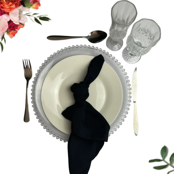 Dinner table setup Whit/Black Dinner table setup Whit/Black